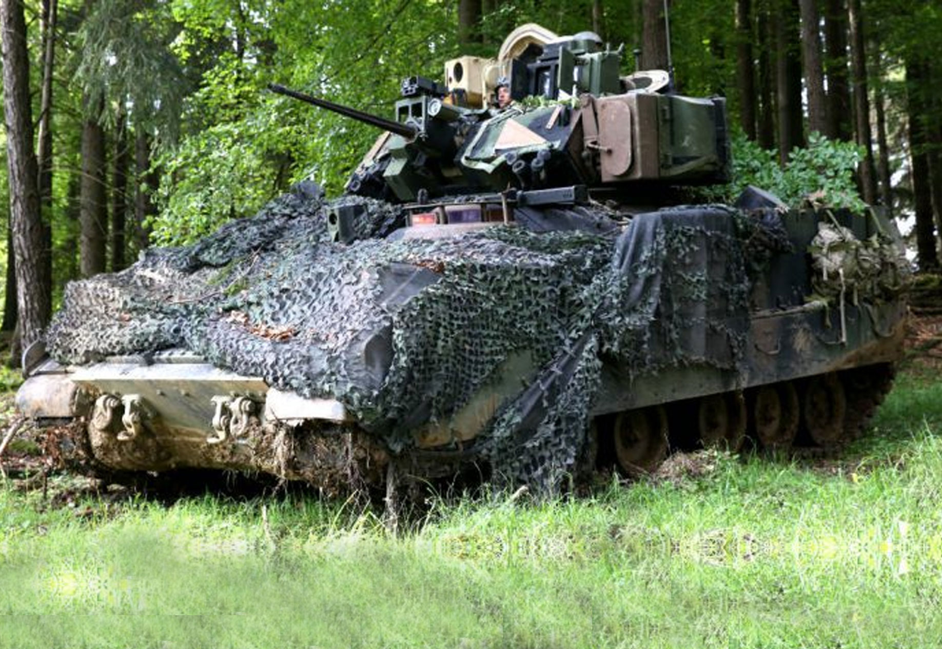 BAE-Systems-Bradley-Fighting-Vehicle | Military Machine