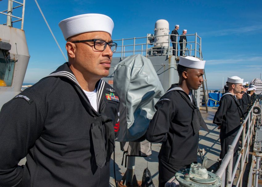 7 Strict Facts About US Navy Uniforms | Military Machine