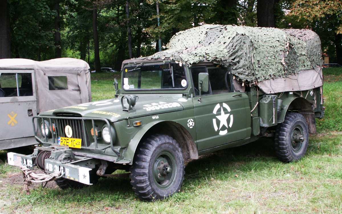 Kaiser M715 pick-up truck, Łańcut, Poland