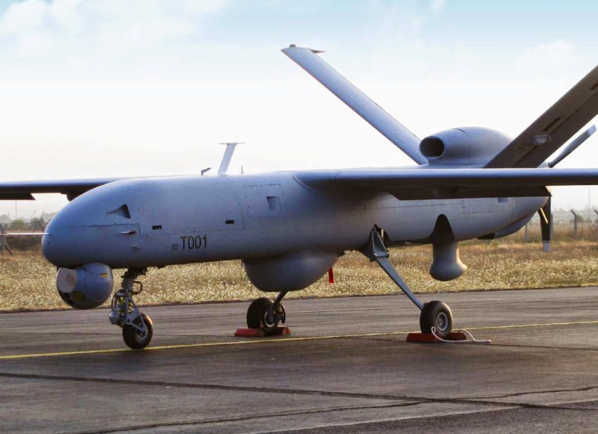 The Anka is classified as a Medium Altitude Long Endurance (MALE) UAV. What began in the first years of the 2000s as tactical surveillance and reconnaissance missions, the Anka has now evolved into a modular platform with synthetic aperture radar, precise weapons and satellite communication capabilities.